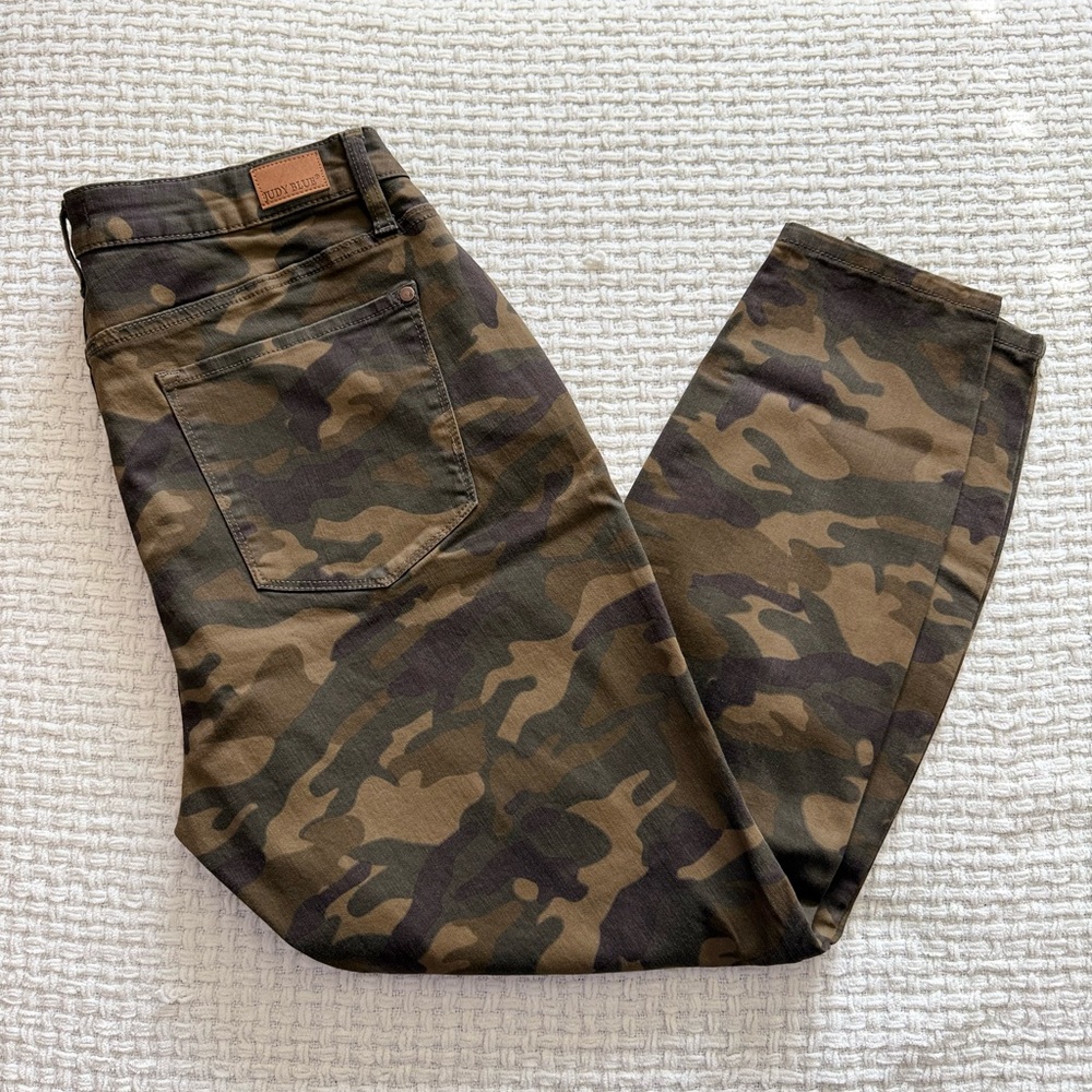 Judy Blue Camo Pants